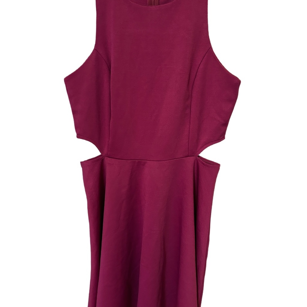Chic Magenta Dress with cutouts